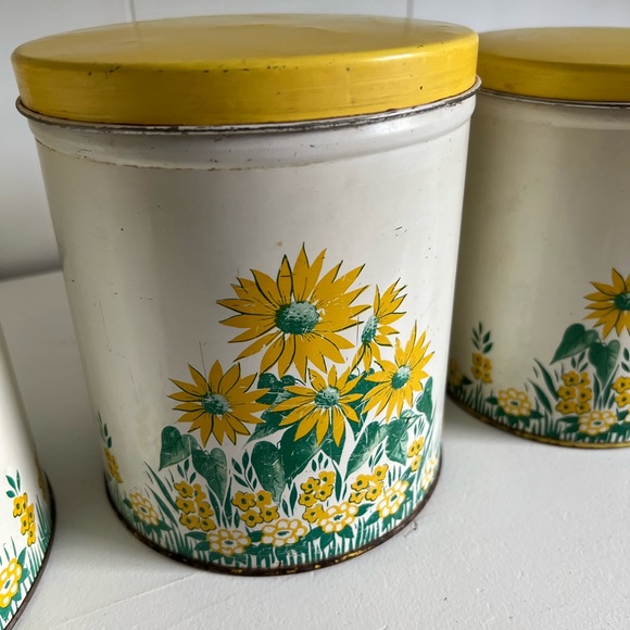 Set of 4 Vintage Metal Canisters - Picture 4 of 10